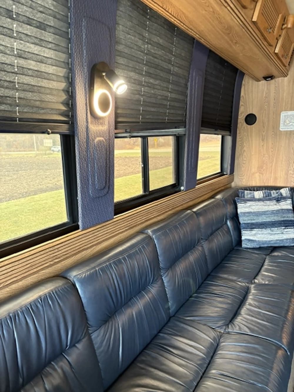 1996 Prevost XL 40 Motorhome - Image 21
