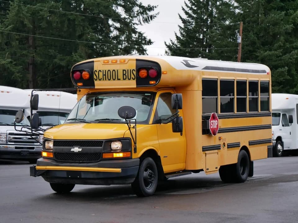 2008 Blue Bird Micro Bird - Image 2