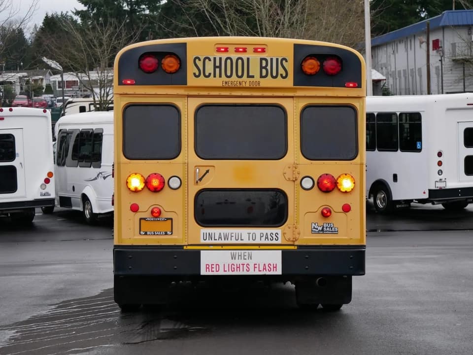 2008 Blue Bird Micro Bird - Image 11