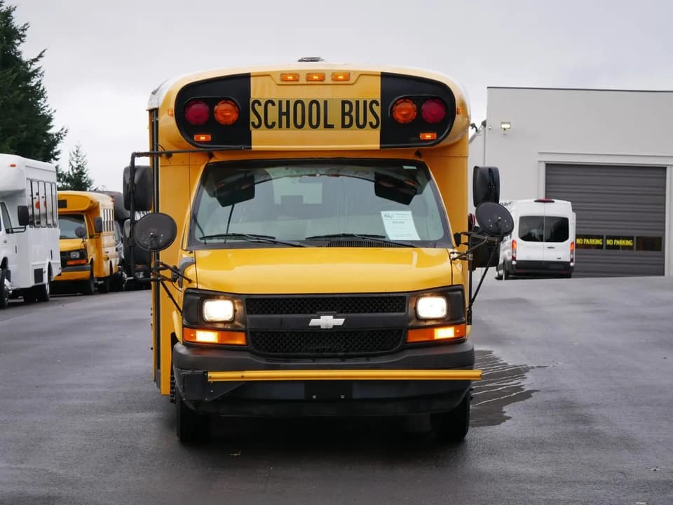 2008 Blue Bird Micro Bird - Image 12