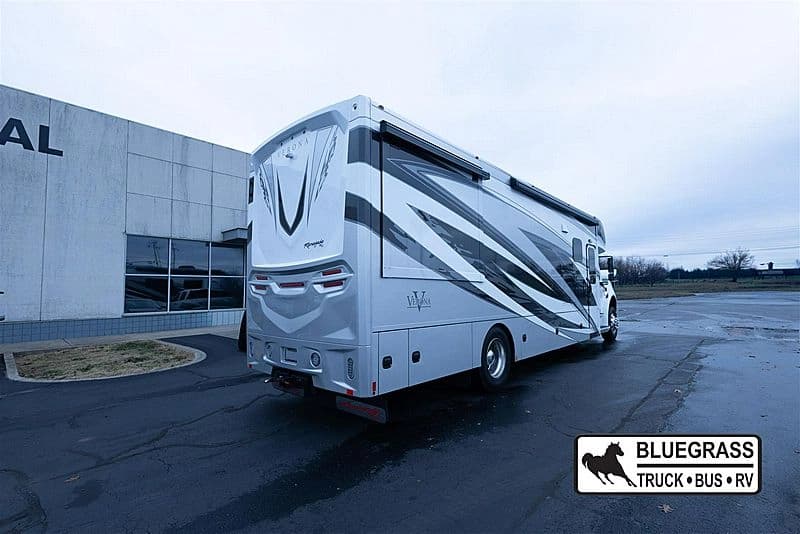 2024 Renegade Verona 36VSB Motorhome - Image 7