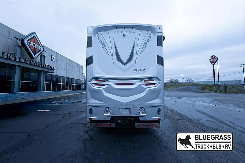 2024 Renegade Verona 36VSB Motorhome - Image 9
