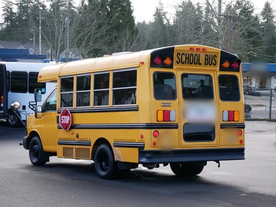 2014 Chevrolet Thomas School Bus - Image 3