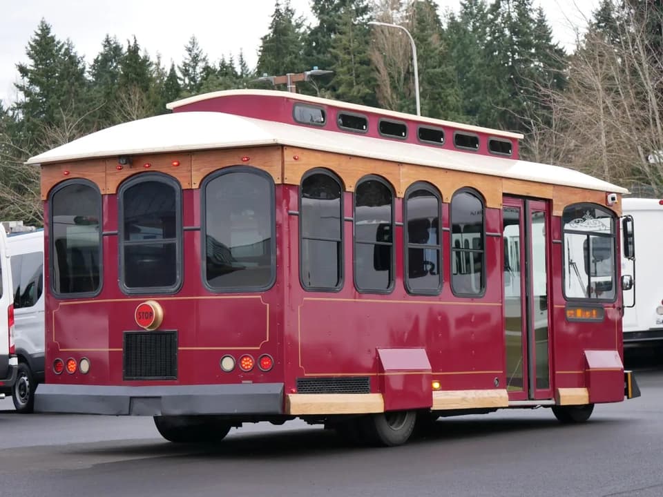 2011 Chevrolet Hometown ADA Trolley - Image 2