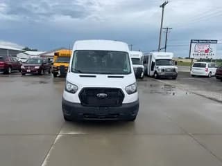 2025 Ford 350 SRW bus