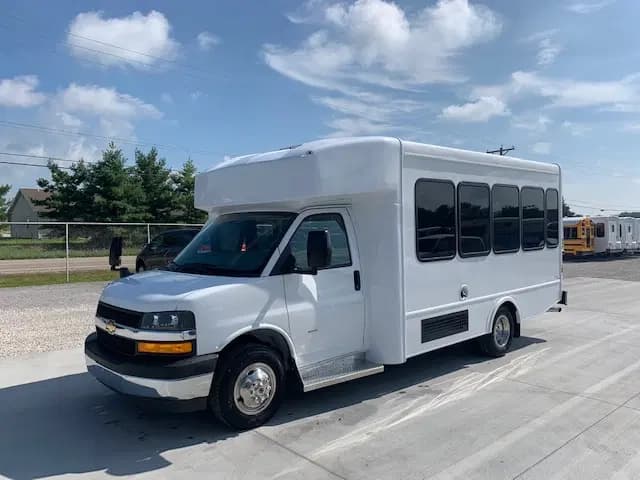 2024 Chevrolet Terra Transit Cutaway - Image 6