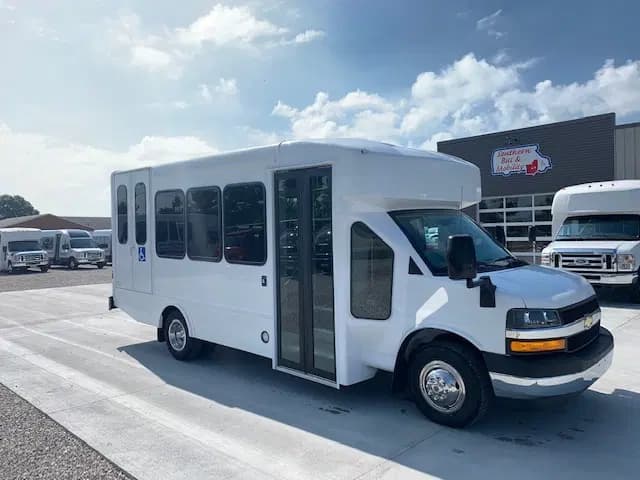 2024 Chevrolet Terra Transit Cutaway - Image 7