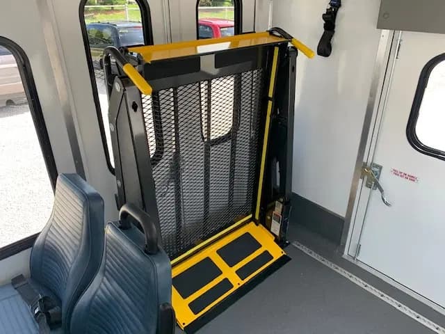 2024 Chevrolet Terra Transit Cutaway - Image 12