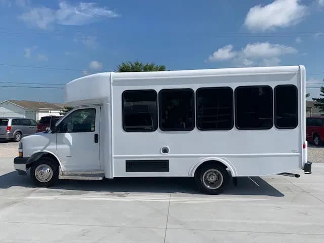 2024 Chevrolet Terra Transit Cutaway - Image 5