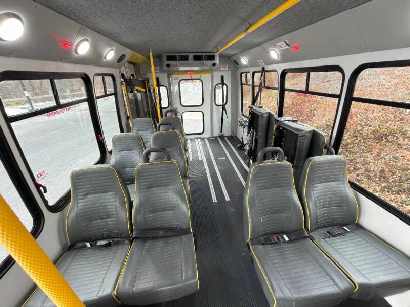 2014 Ford E350 ADA Shuttle Bus - Image 12