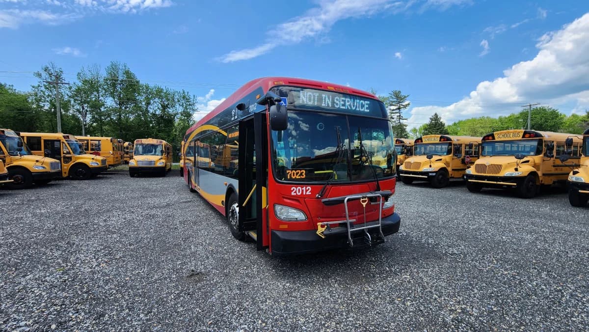 2014 New Flyer XDE40 Hybrid Transit Bus - Image 39