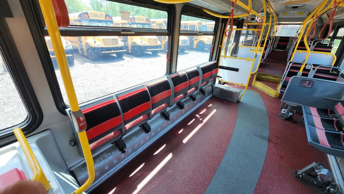 2014 New Flyer XDE40 Hybrid Transit Bus - Image 14