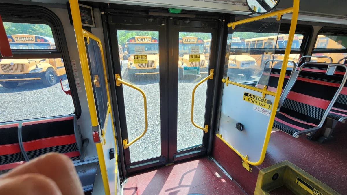 2014 New Flyer XDE40 Hybrid Transit Bus - Image 20