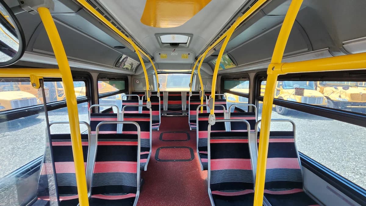 2014 New Flyer XDE40 Hybrid Transit Bus - Image 21