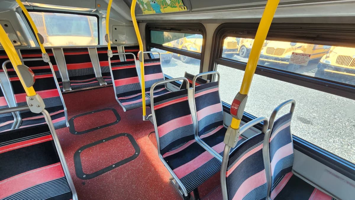 2014 New Flyer XDE40 Hybrid Transit Bus - Image 22