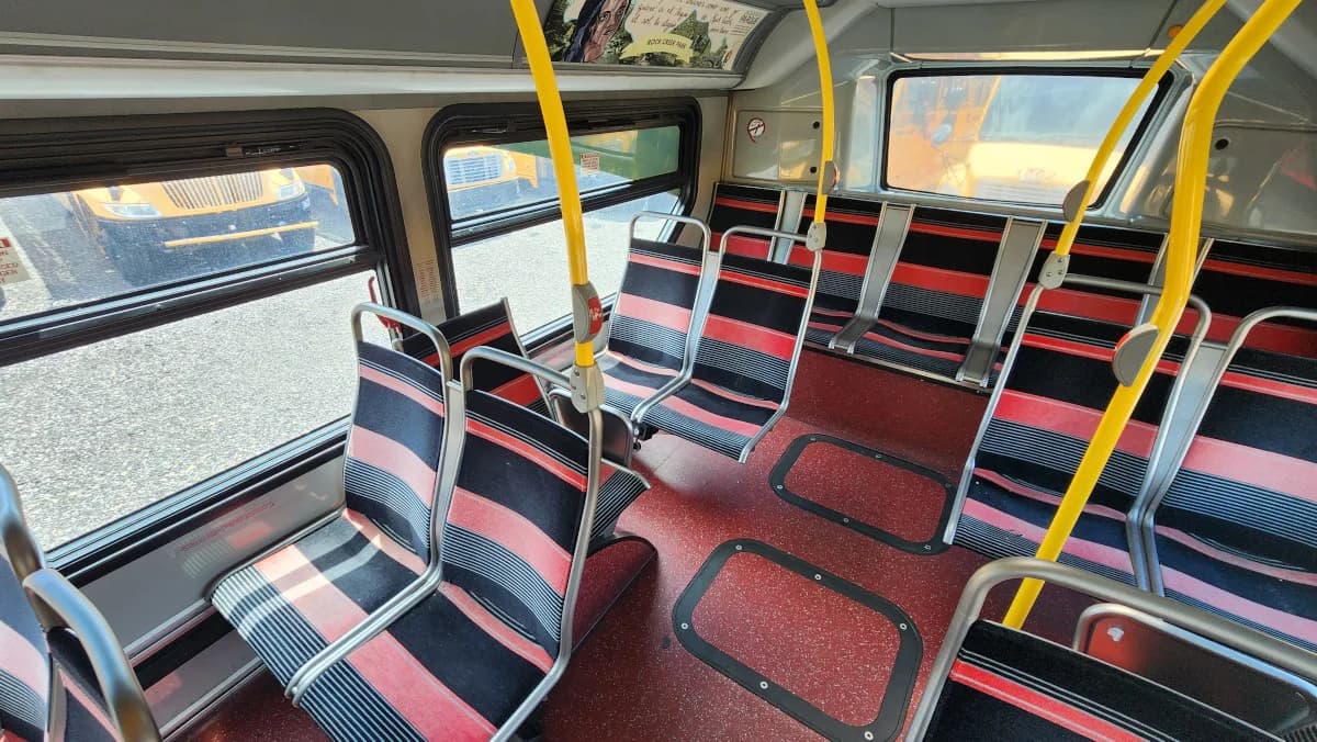 2014 New Flyer XDE40 Hybrid Transit Bus - Image 23