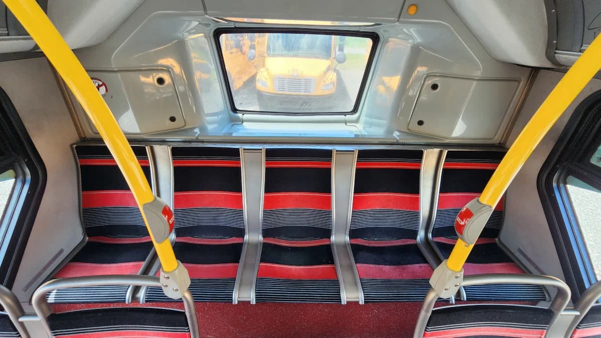 2014 New Flyer XDE40 Hybrid Transit Bus - Image 24