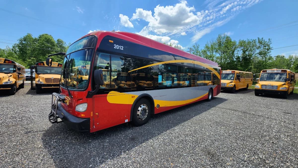 2014 New Flyer XDE40  bus