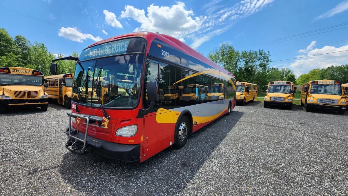 2014 New Flyer XDE40 Hybrid Transit Bus - Image 36