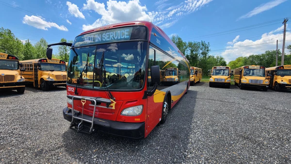 2014 New Flyer XDE40 Hybrid Transit Bus - Image 37