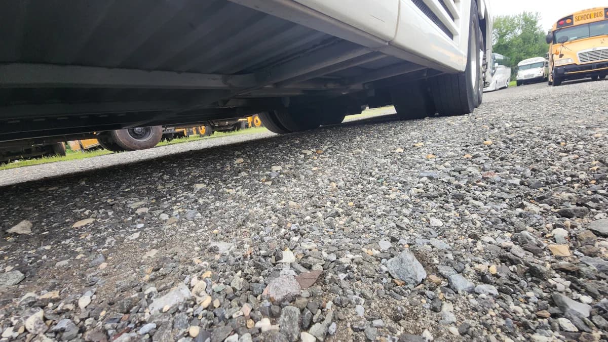 2011 MCI J4500 NEW ENGINE - Image 25