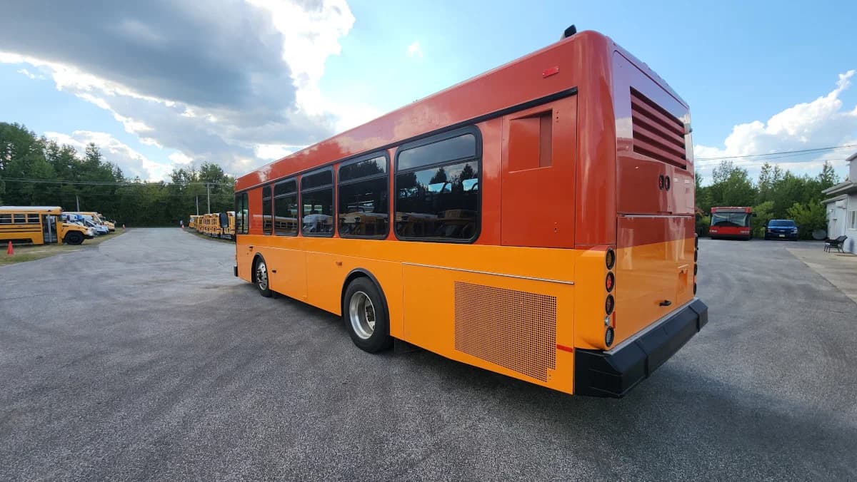 2005 GILLIG Low Floor 28 FT Transit - Image 3