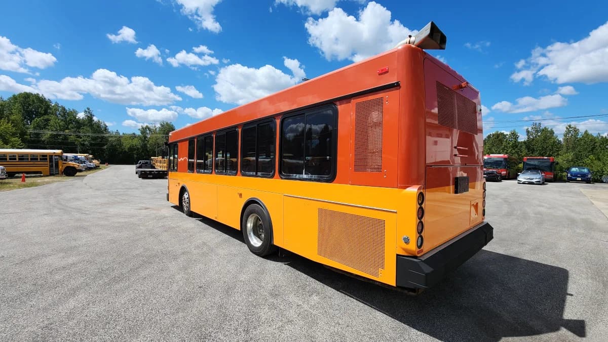 2007 Gillig Low Floor 28FT Transit - Image 4