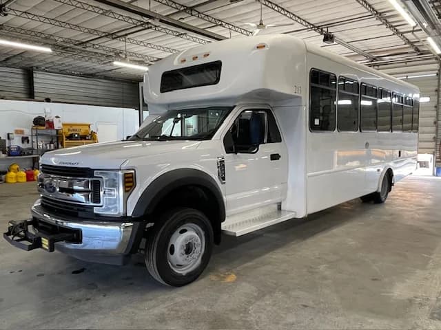 2018 Ford F-550 ADA Starcraft 26P - Image 22