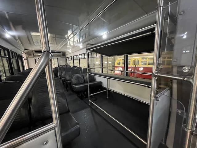 2018 Ford F-550 ADA Starcraft 26P - Image 6