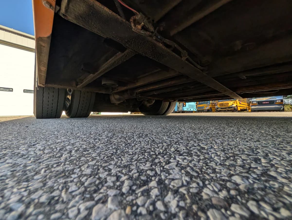 2005 Gillig Low Floor 28FT Transit - Image 19