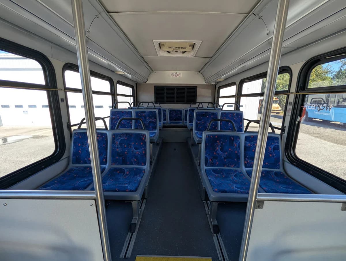 2005 Gillig Low Floor 28FT Transit - Image 15