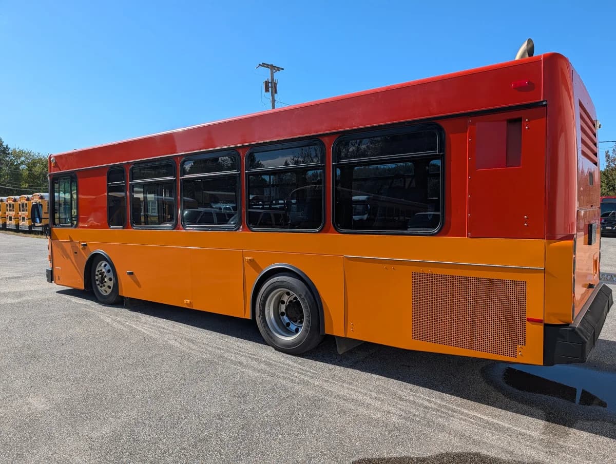 2005 Gillig Low Floor 28FT Transit - Image 3
