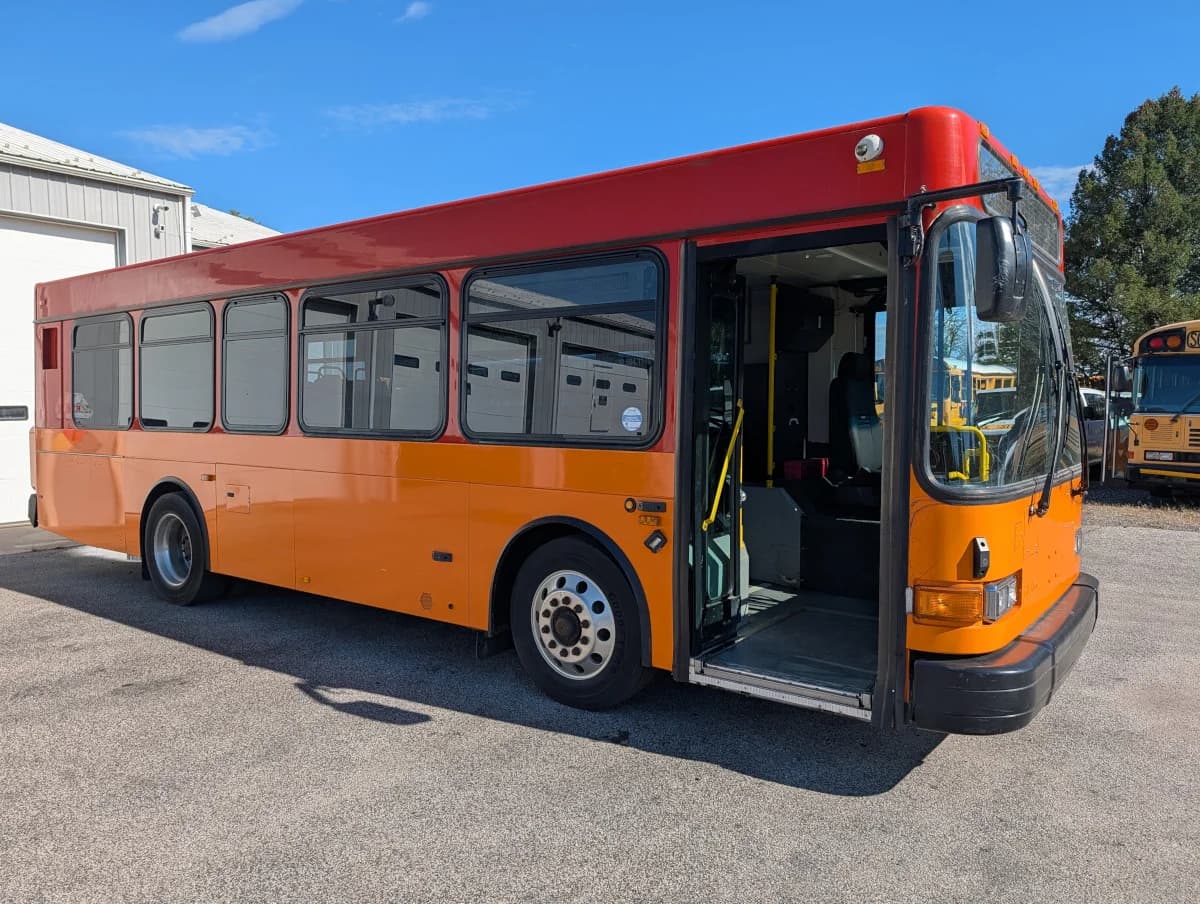 2005 Gillig Low Floor 28FT Transit - Image 22