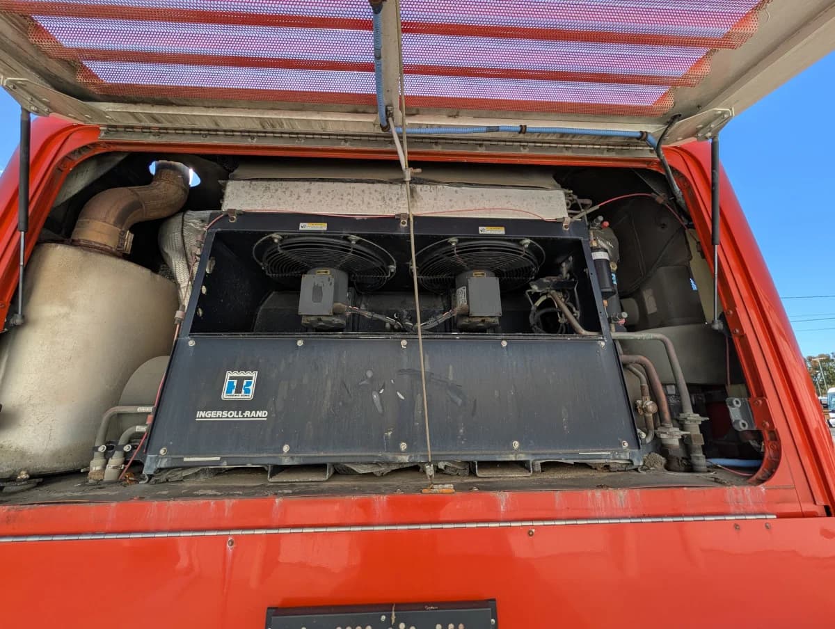 2005 Gillig Low Floor 28FT Transit - Image 21