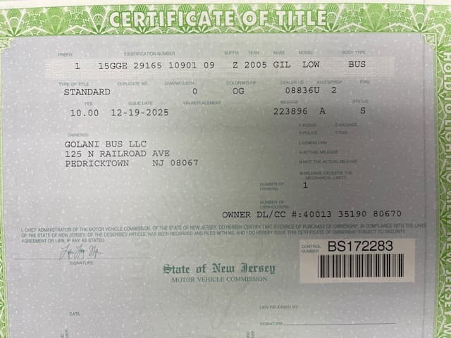 2005 Gillig Low Floor 28FT Transit - Image 32