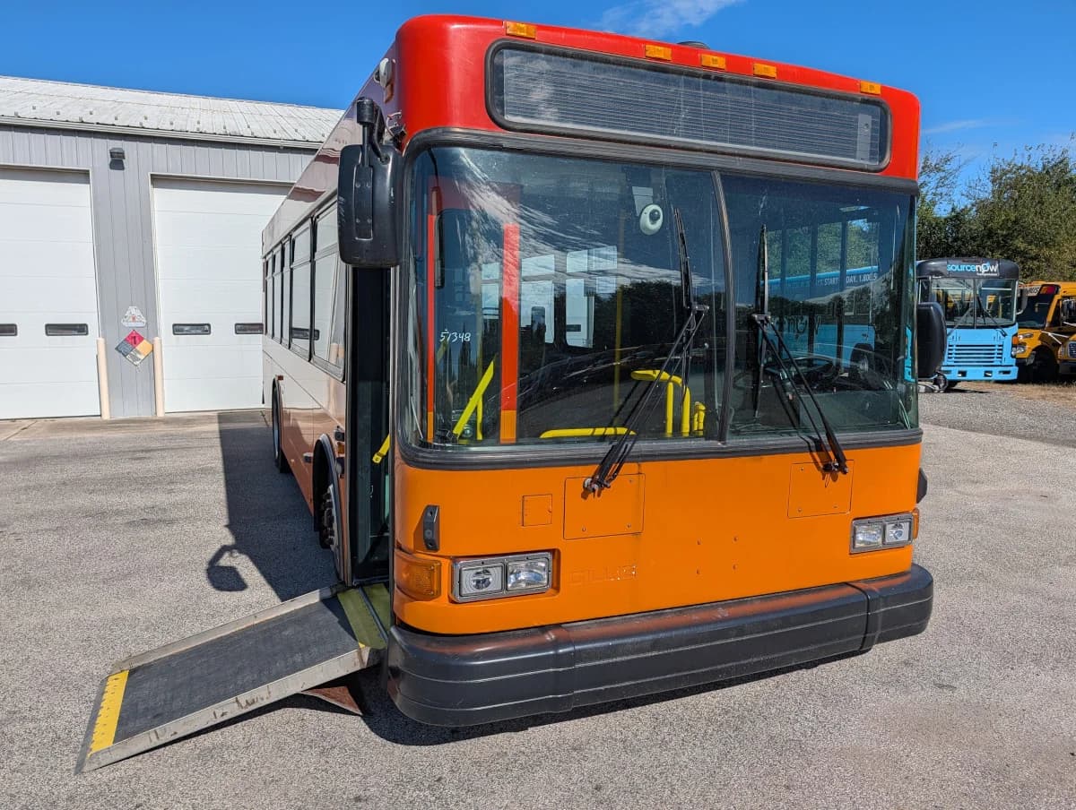 2005 Gillig Low Floor 28FT Transit - Image 25