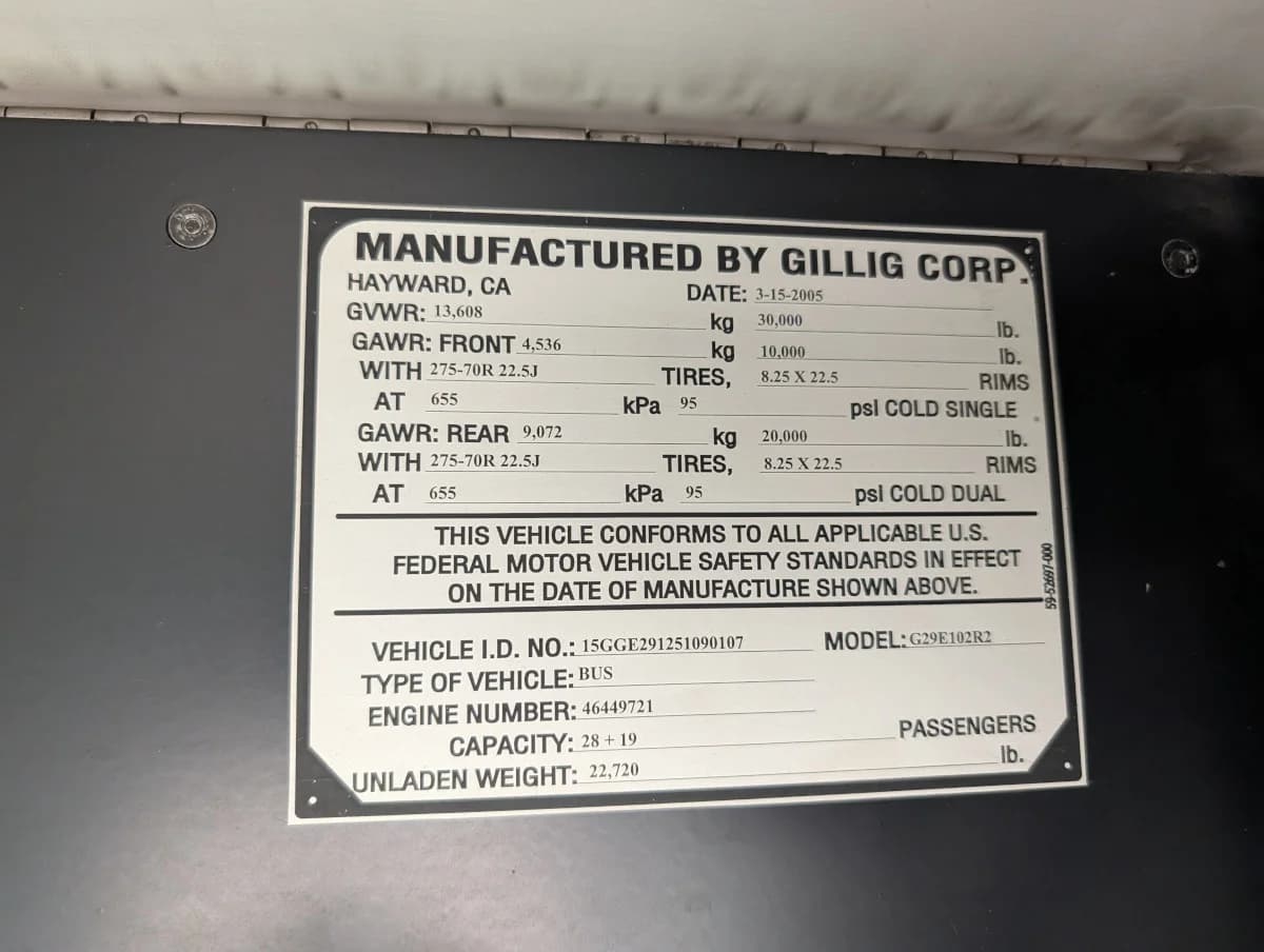 2005 Gillig Low Floor 28 FT Transit - Image 32