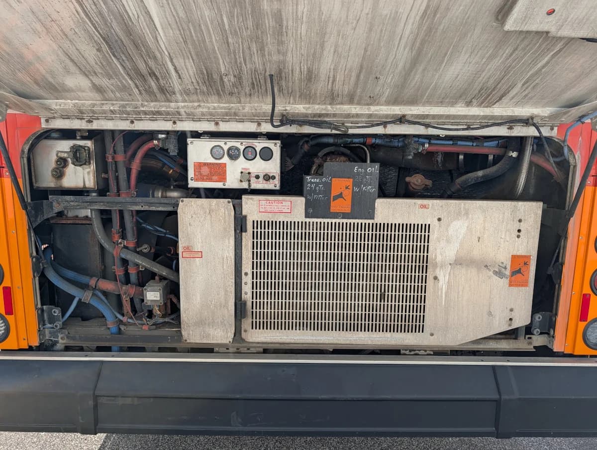 2005 Gillig Low Floor 28 FT Transit - Image 30