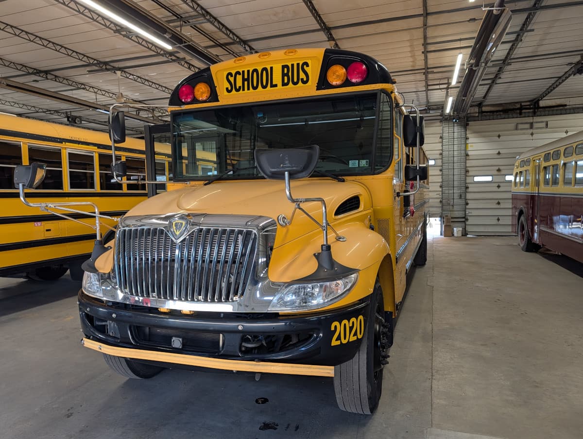 2020 International CE 72P - Image 15