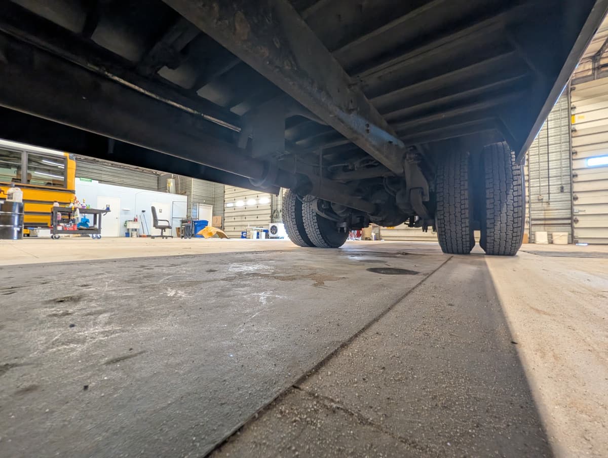 2018 International CE 77P - Image 9