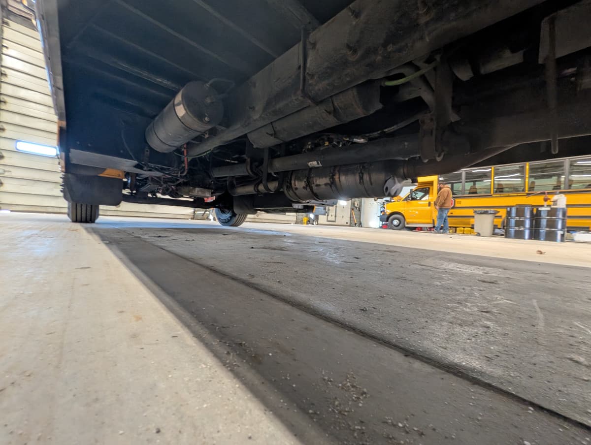 2018 International CE 77P - Image 10