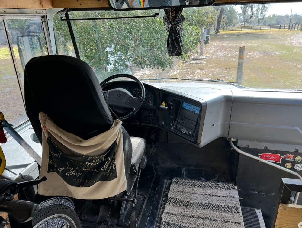 2006 International CE200 - Thumbnail 4 2006 International CE200 - Thumbnail 4