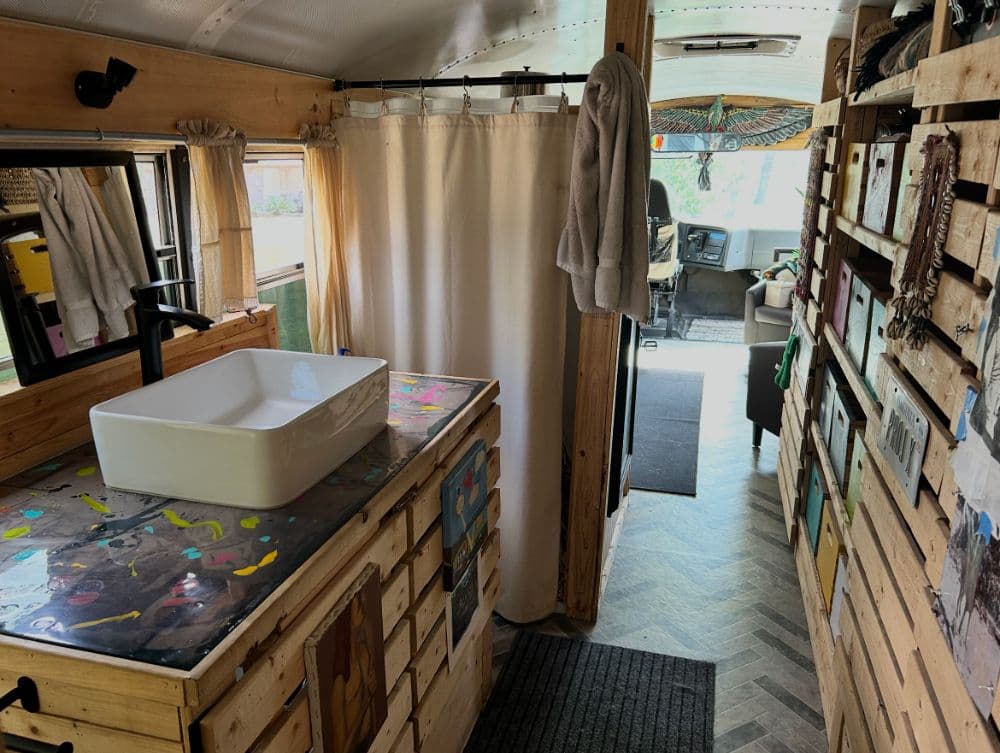 2006 International CE200 - Thumbnail 7 2006 International CE200 - Thumbnail 7