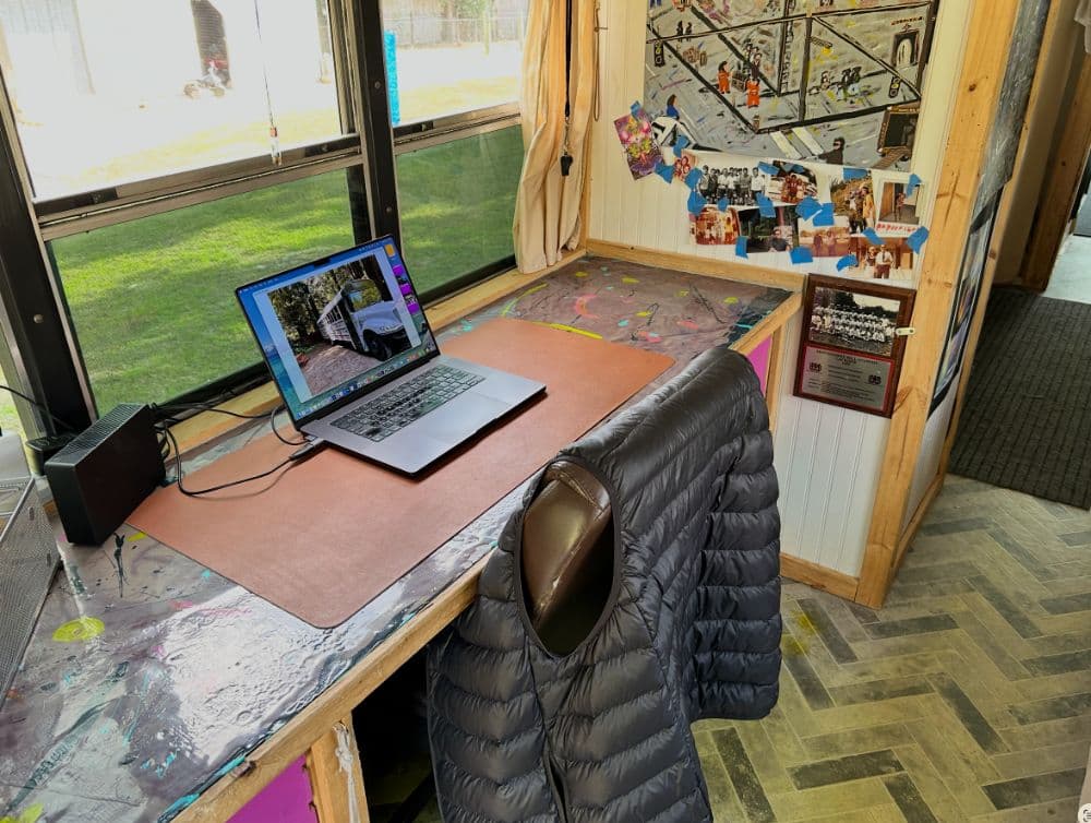 2006 International CE200 - Thumbnail 10 2006 International CE200 - Thumbnail 10