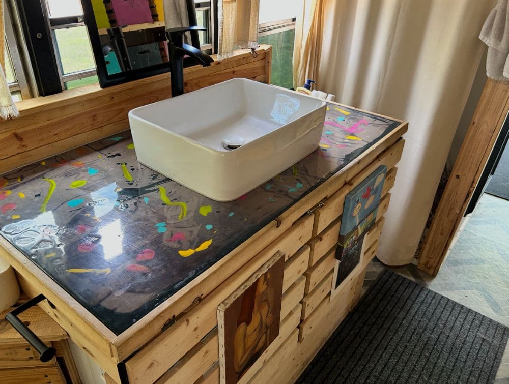 2006 International CE200 - Thumbnail 14 2006 International CE200 - Thumbnail 14