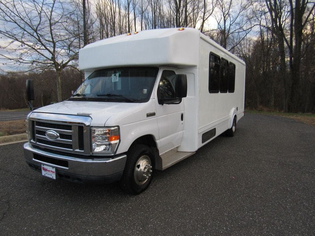2015 Ford E450 bus 2015 Ford E450 bus
