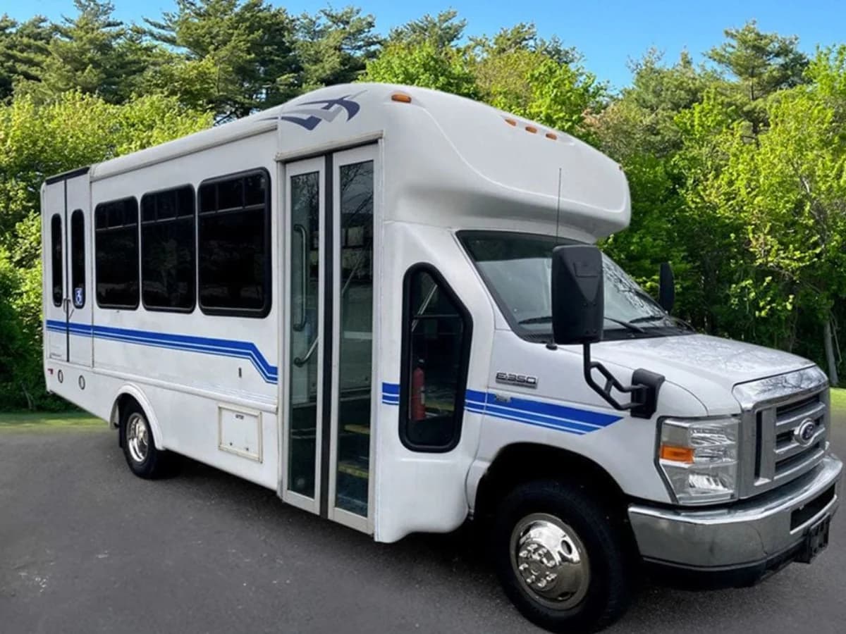 2014 Ford E350 bus 2014 Ford E350 bus