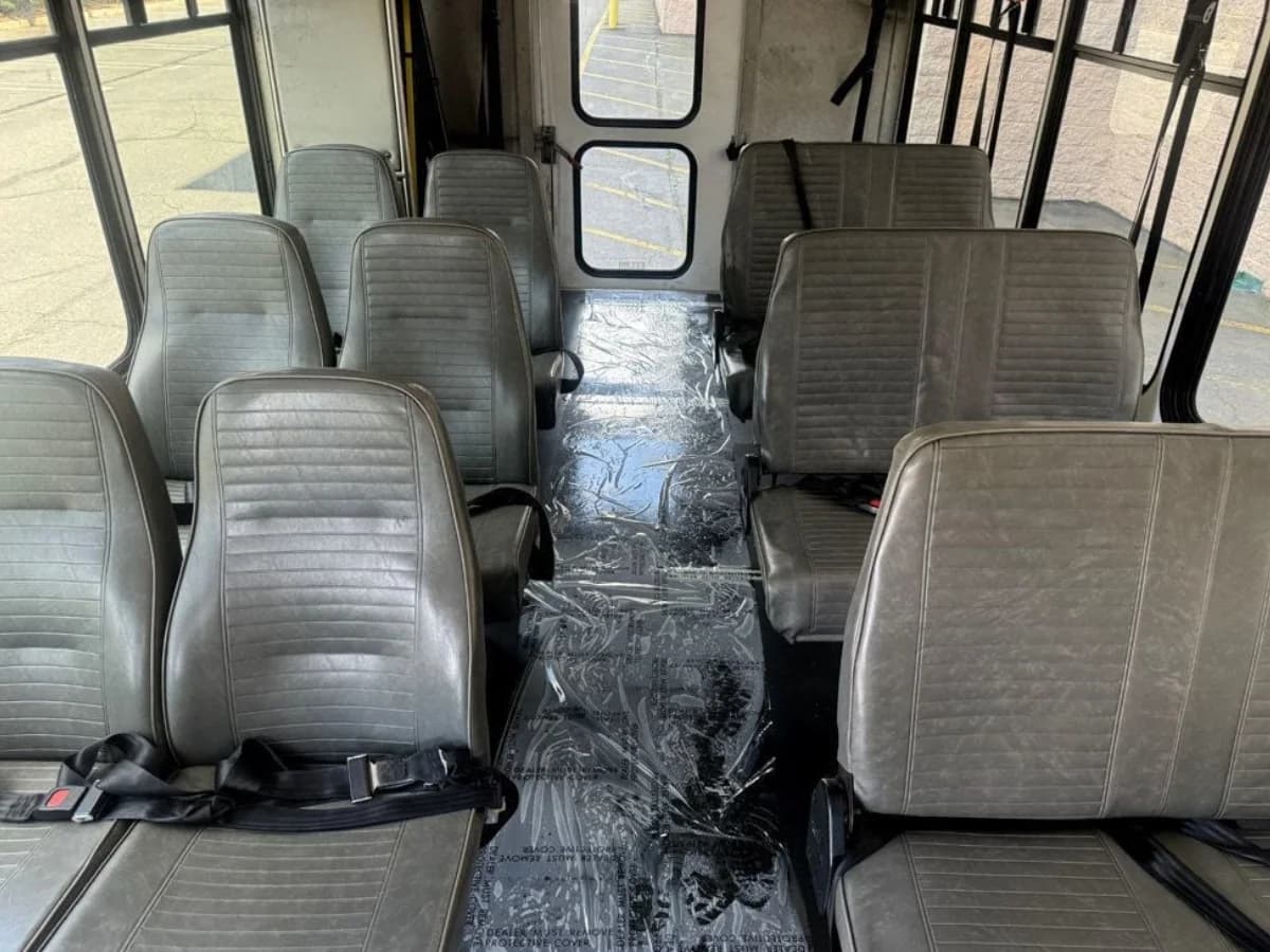 2014 Ford E350 Super Duty - Thumbnail 3 2014 Ford E350 Super Duty - Thumbnail 3