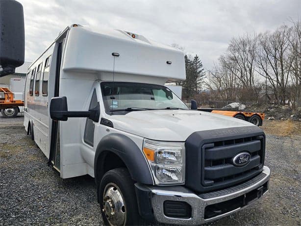 2009 Ford F550 bus 2009 Ford F550 bus