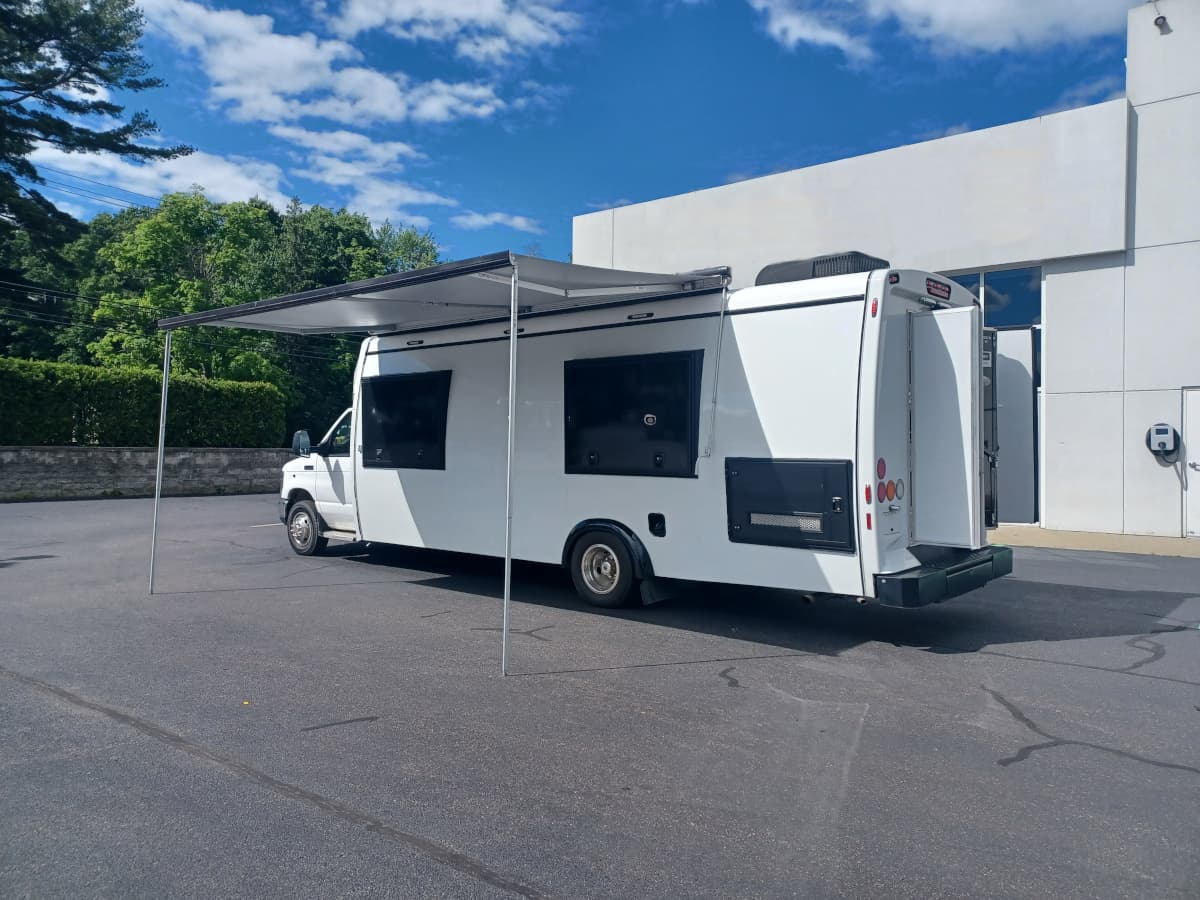 2016 Ford Econoline Cutaway Mini Bus - Thumbnail 2 2016 Ford Econoline Cutaway Mini Bus - Thumbnail 2